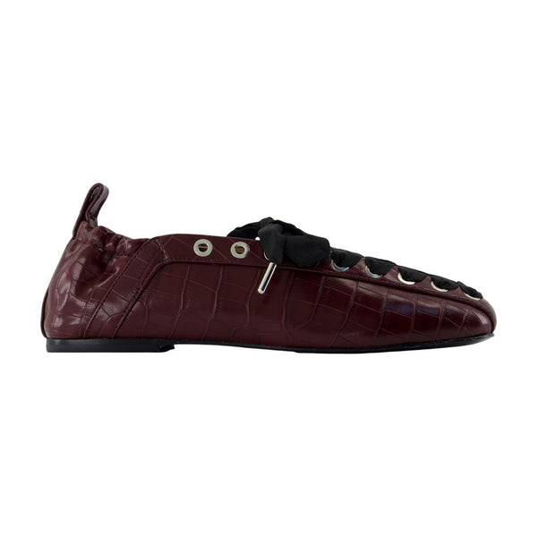 Ganni Calfskin flat in burgundy