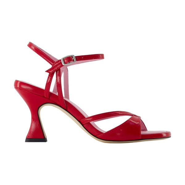 Carel Calfskin pump in red