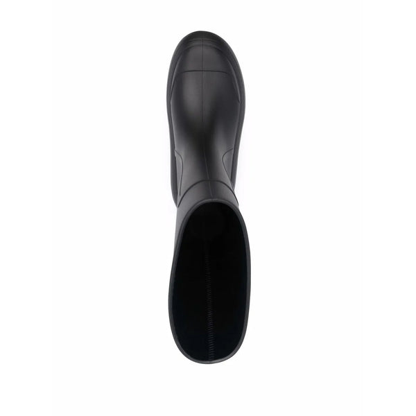 Ferragamo boot in black