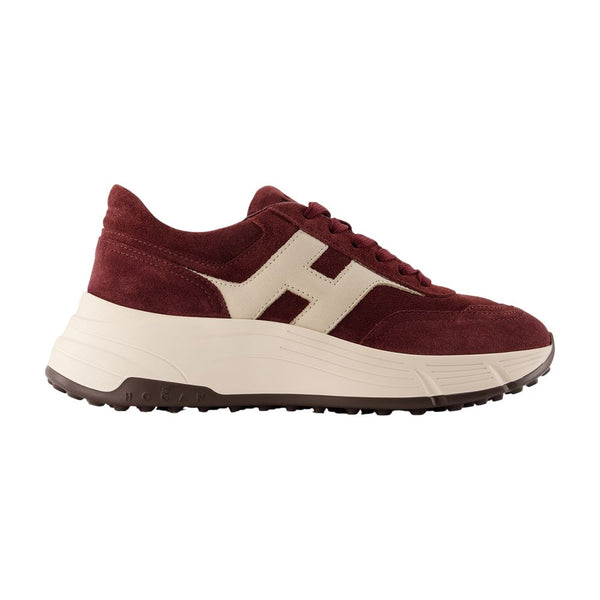 Hogan Calfskin sneaker in burgundy