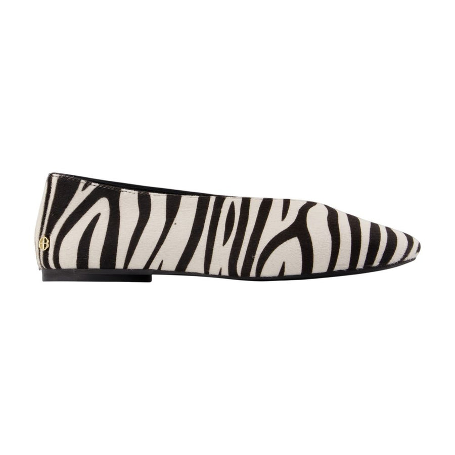 Anine Bing calfskin ballerina in black