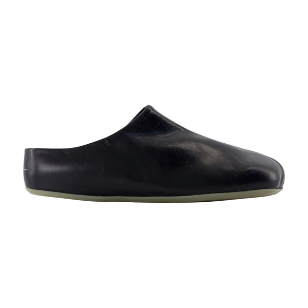 MM6 Maison Margiela Calfskin slipper in black