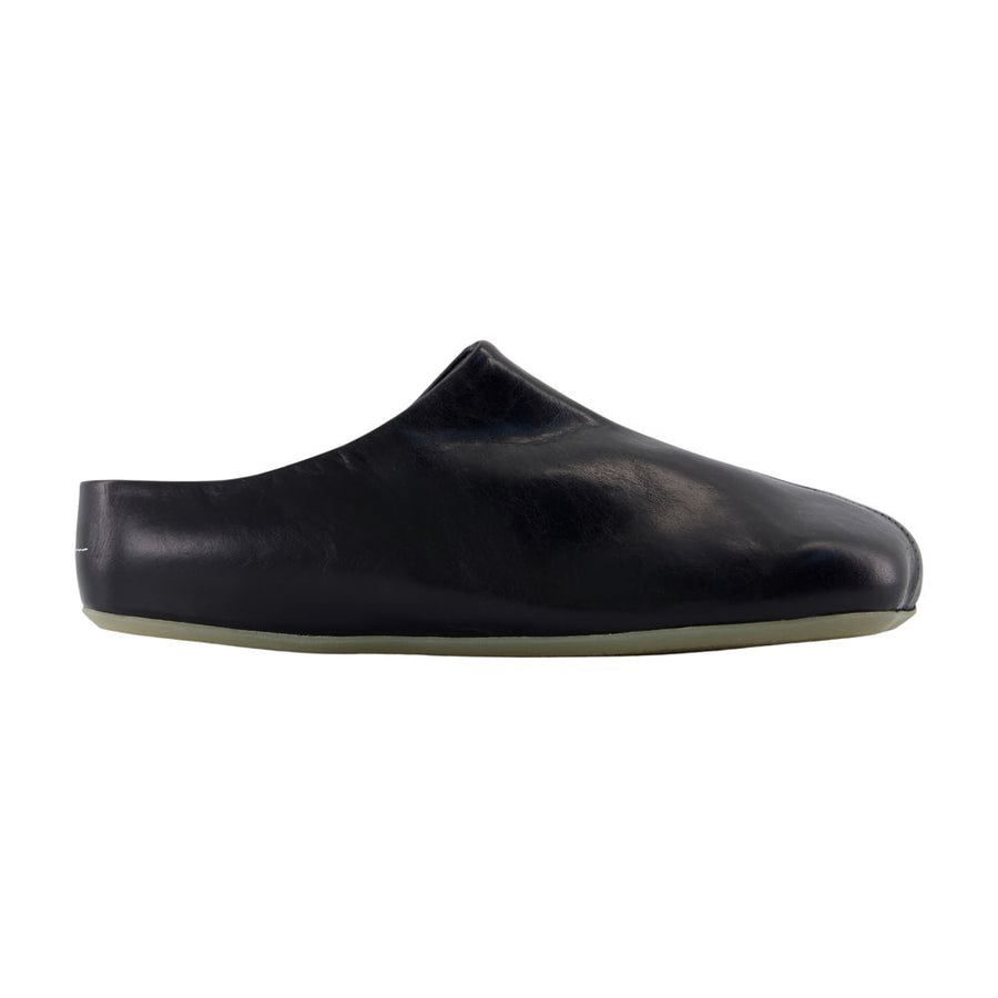 MM6 Maison Margiela Calfskin slipper in black
