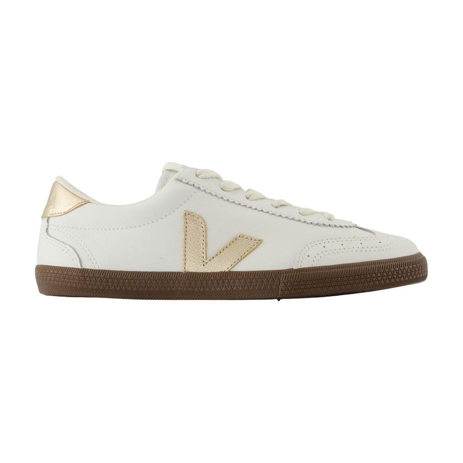 Veja Calfskin sneaker in beige