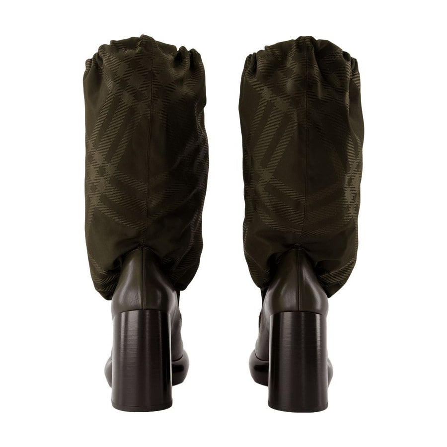 Burberry calfskin boots in multicolor