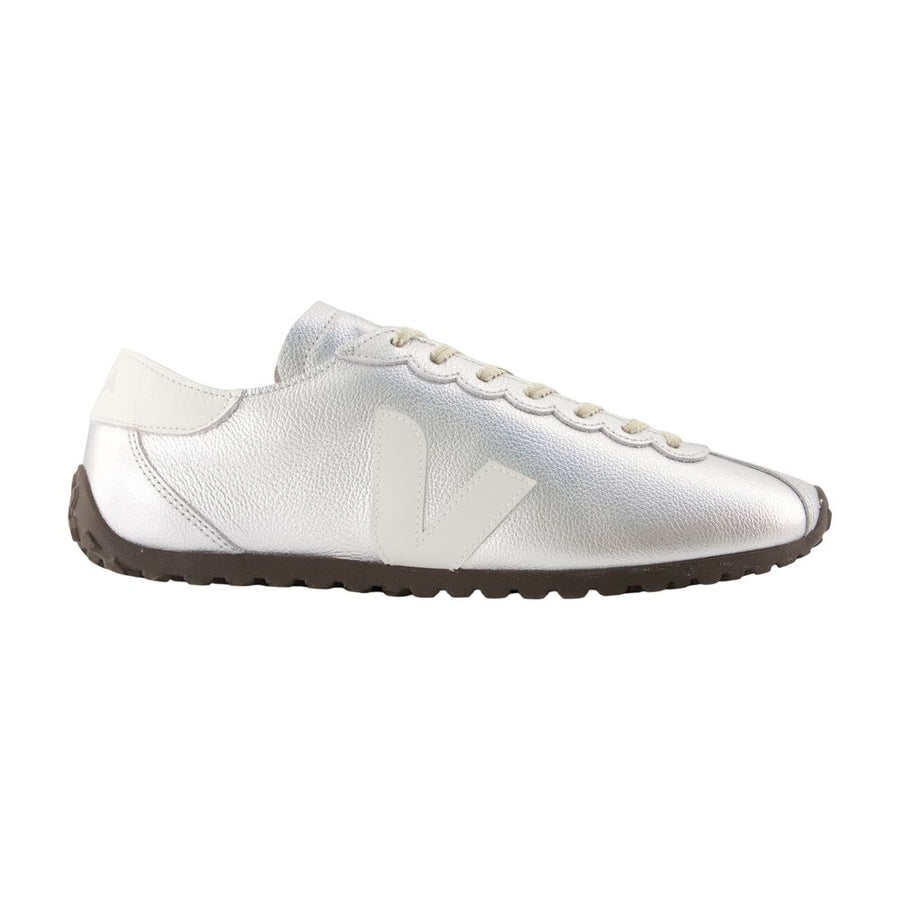 Veja Calfskin sneaker in silver
