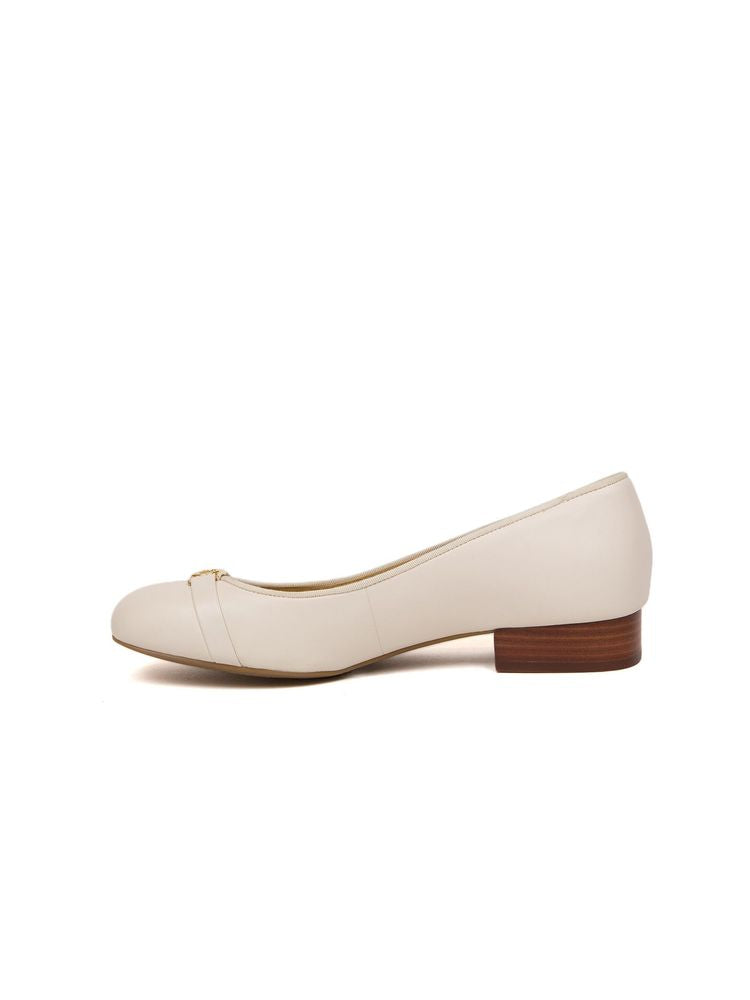 Michael Kors 100% Leather upper ballet flat in beige