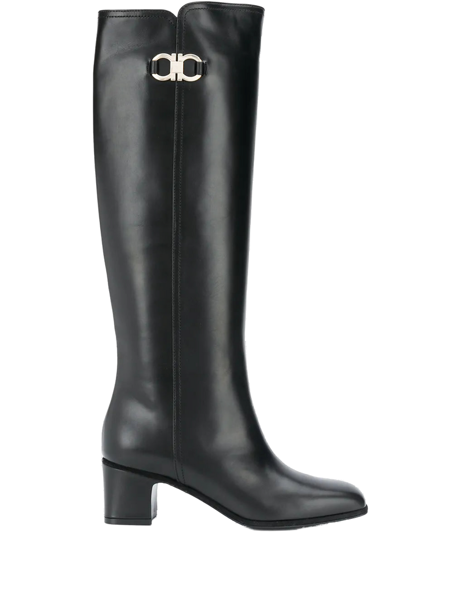 Ferragamo Leather boot in black