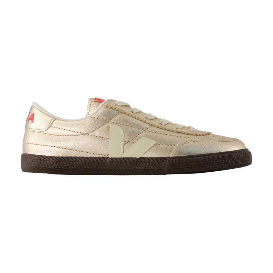 Veja Calfskin sneaker in beige