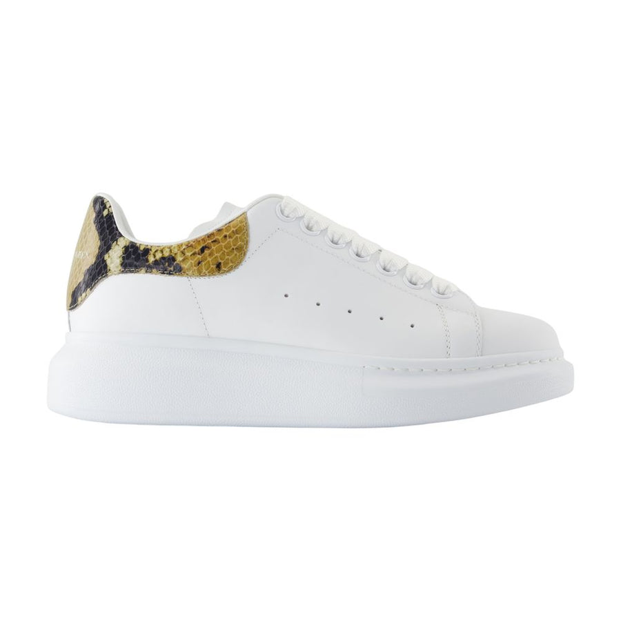 Alexander McQueen Calfskin sneaker in white