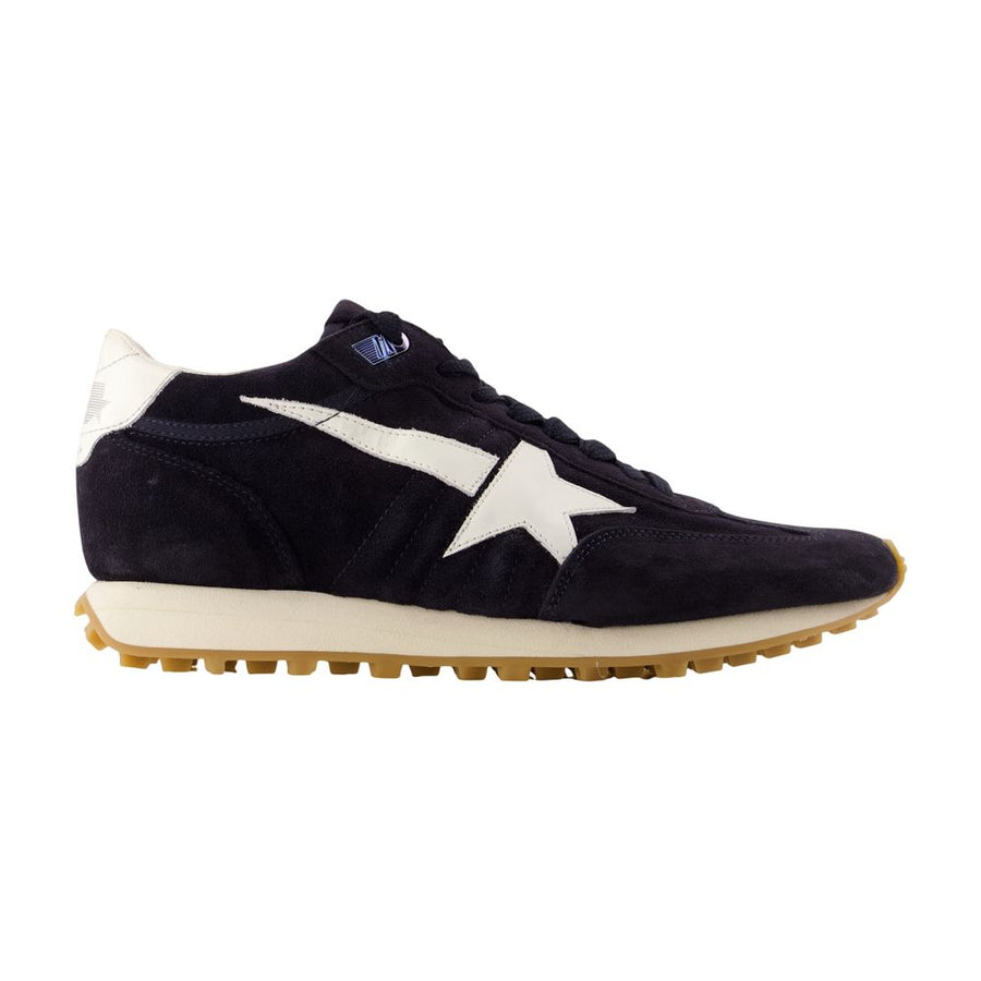 Golden Goose Deluxe Brand Calfskin sneaker in black