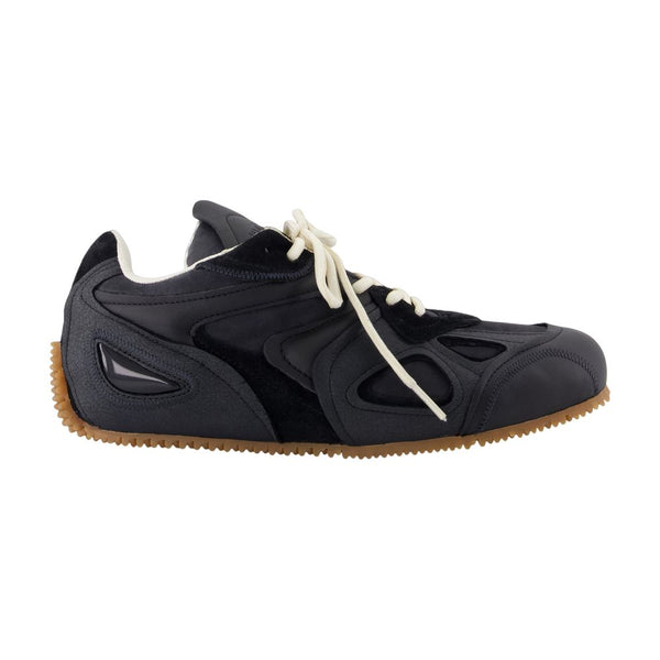 Axel Arigato Calfskin sneaker in black