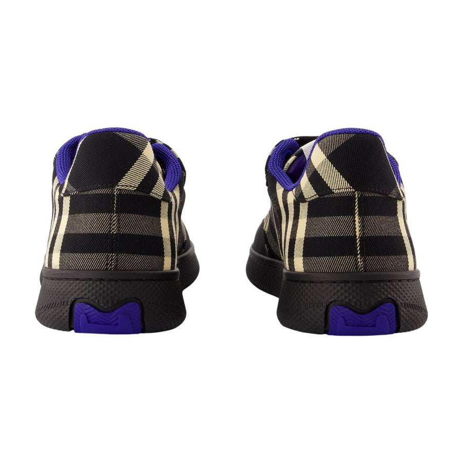 Burberry synthetic sneaker in black