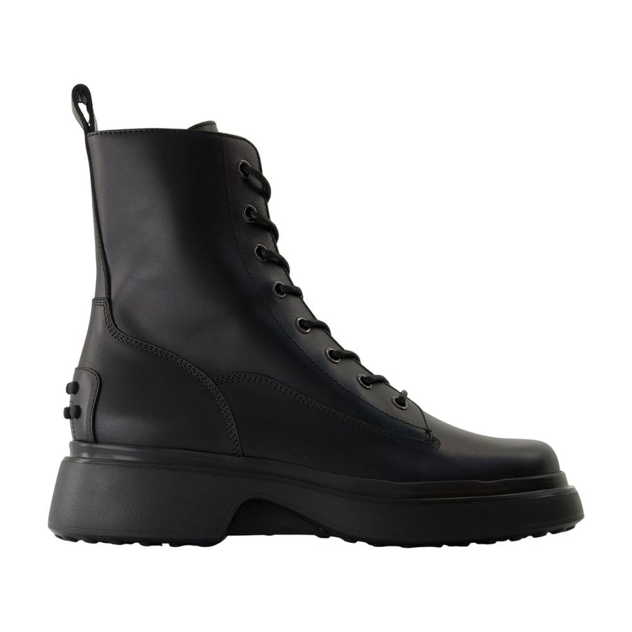 Tod's Leather ankle boot in black