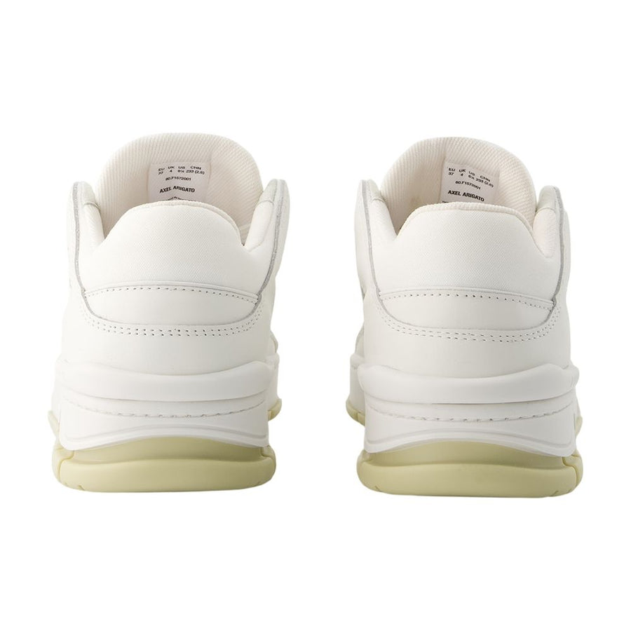 Axel Arigato Calfskin sneaker in white