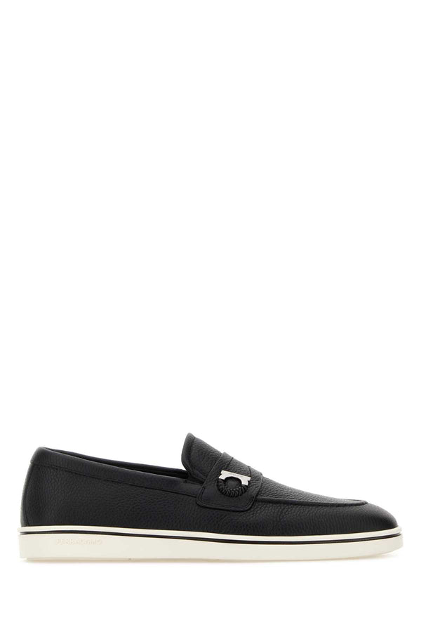 Ferragamo Exterior: 100% Calf loafer in black