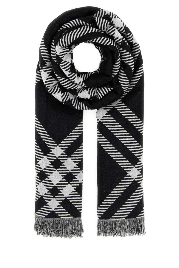 Burberry Bias 70% Wool scarf in black