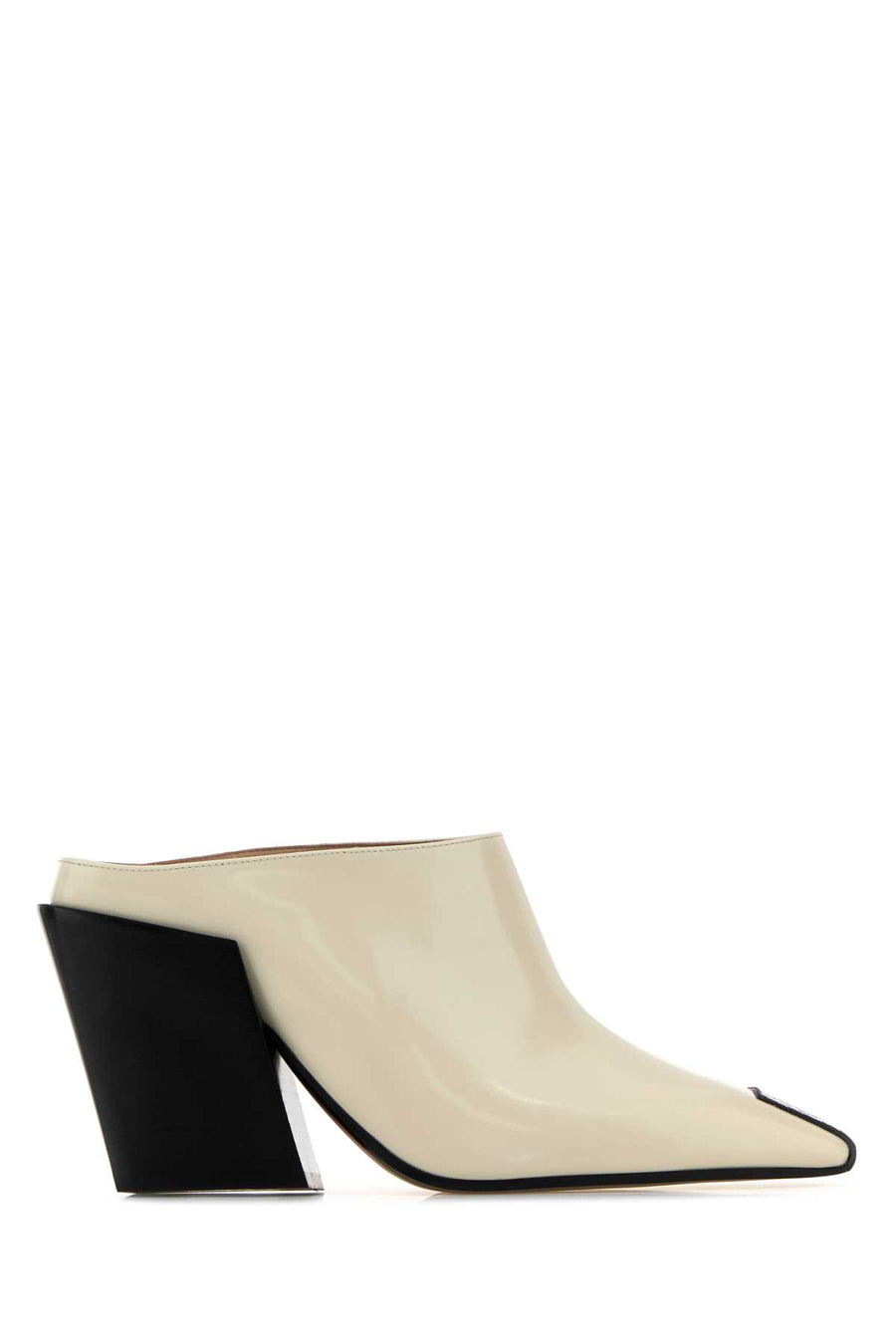 Bottega Veneta Exterior: 100% Leather mule in beige