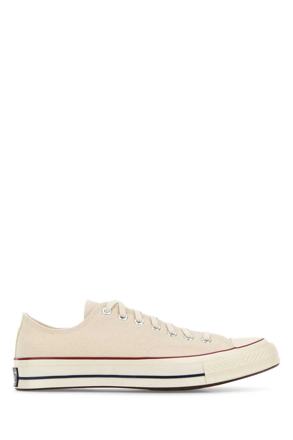 Converse Vintage Exterior: 100% Fabric; Interior: 100% Fabric; Sole: Rubber sneaker in white