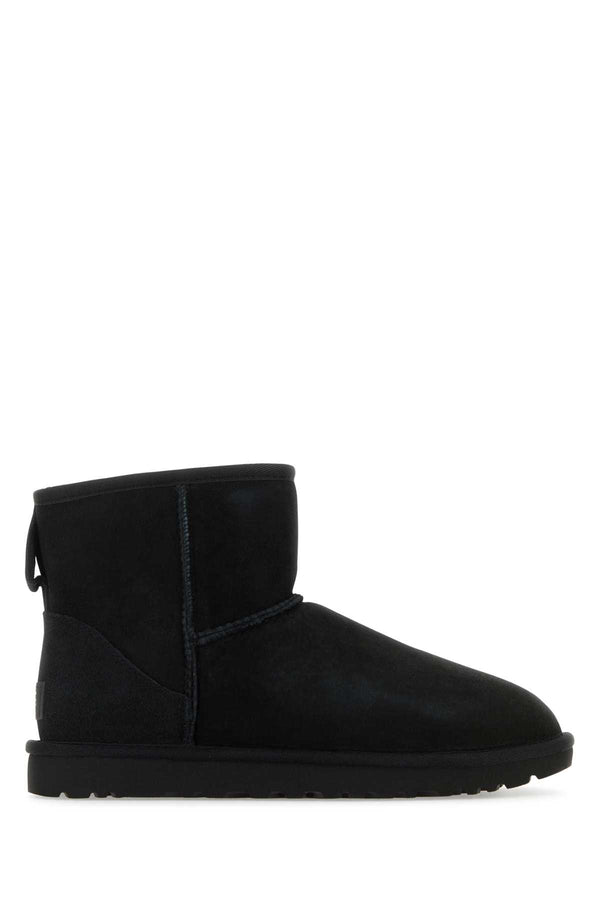 UGG Classic 15% Leather ankle boot in black