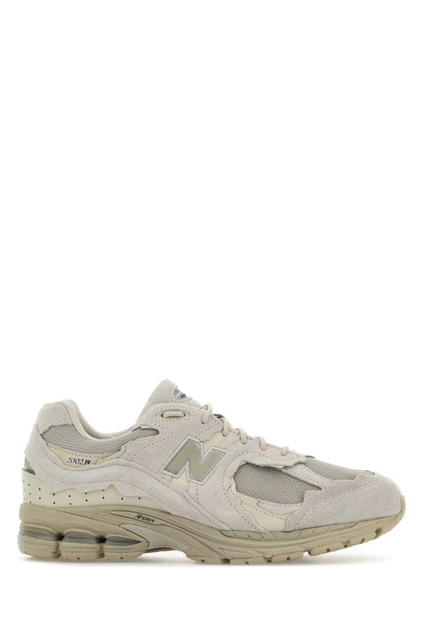 New Balance Exterior: Leather sneaker in beige