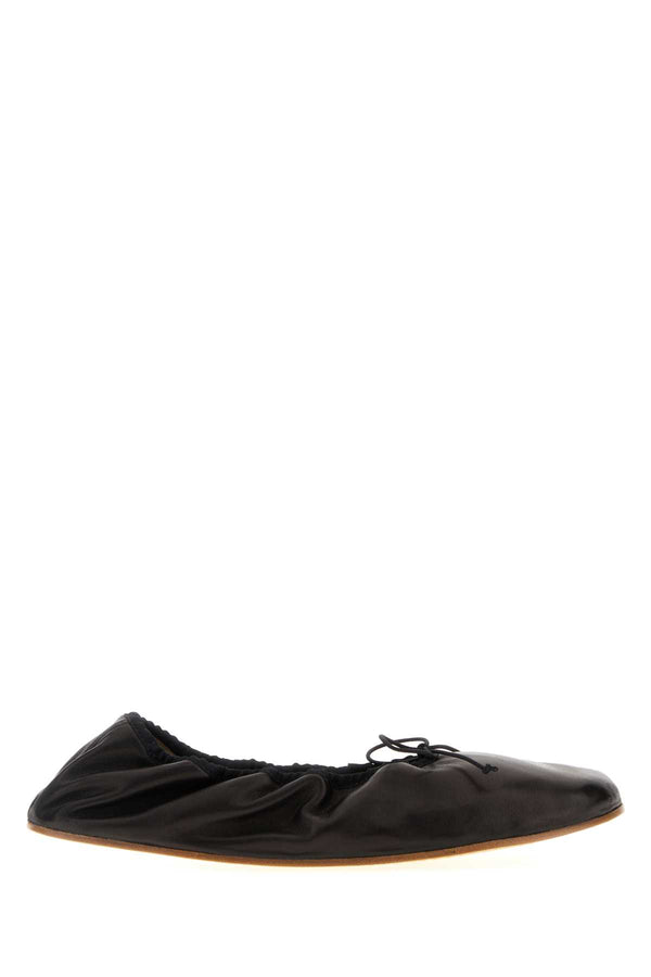 The Row Ballet Exterior: 100% Nappa leather; Interior: 100% Leather; Sole: Leather ballet flat in black