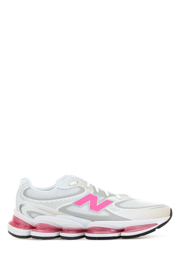 New Balance Exterior: Mesh sneaker in white