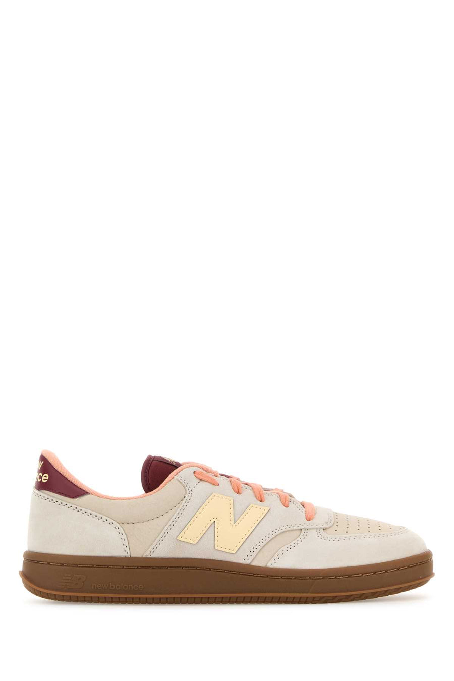 New Balance Exterior: 100% Leather sneaker in beige