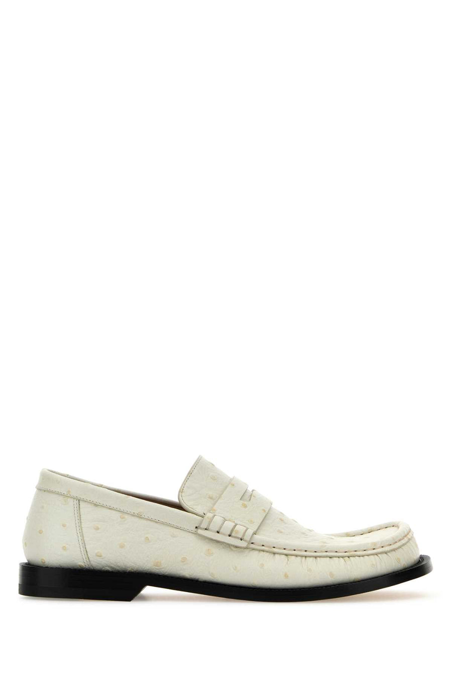 Loewe Loafer Exterior: 100% Calf loafer in beige