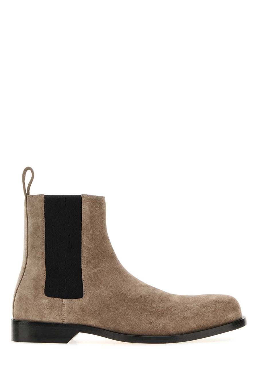 Loewe Hazelnut Exterior: 100% Calf; Interior: 100% Leather; Sole: Leather and Rubber boot in beige