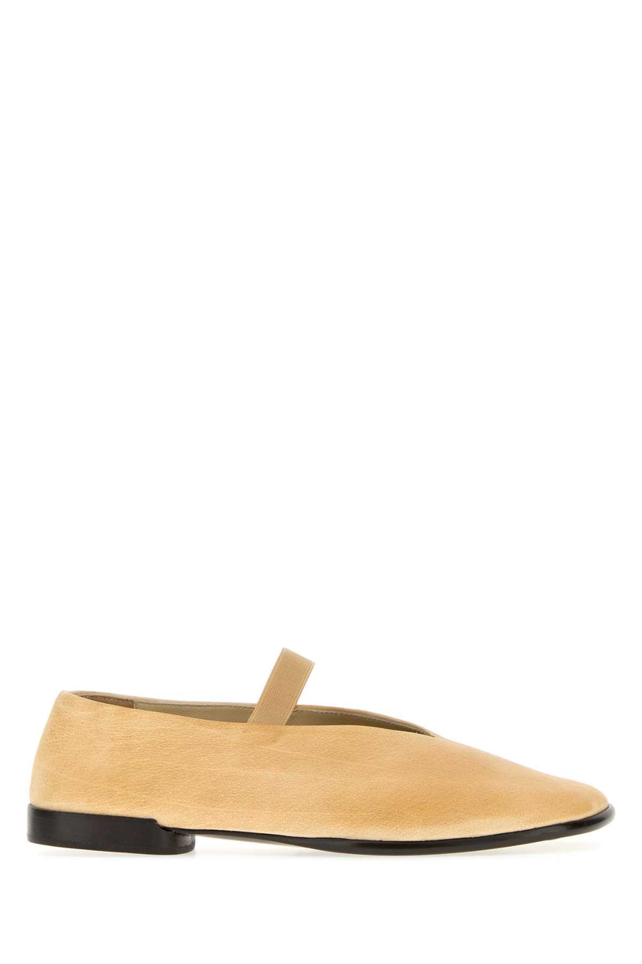 Lemaire Ballerina Exterior: 100% Bovine leather; Interior: 100% Lamb; Sole: Leather ballet flat in beige