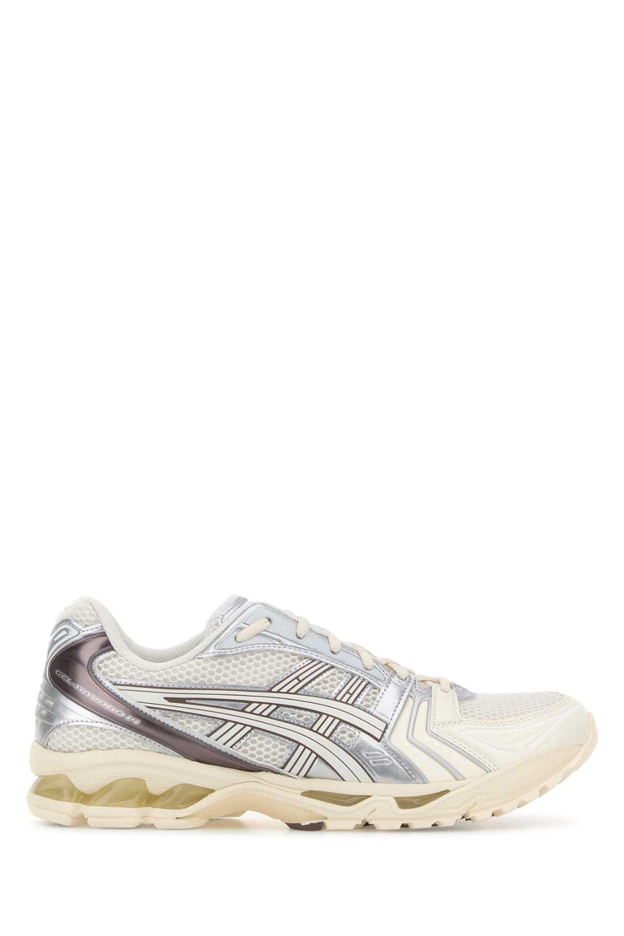 Asics Exterior: 100% Fabric 100% Rubber Interior: 100% Fabric Sole: Rubber and GEL sneakers in white