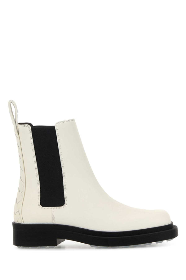 Bottega Veneta Boots Exterior: 100% Calf chelsea boot in white
