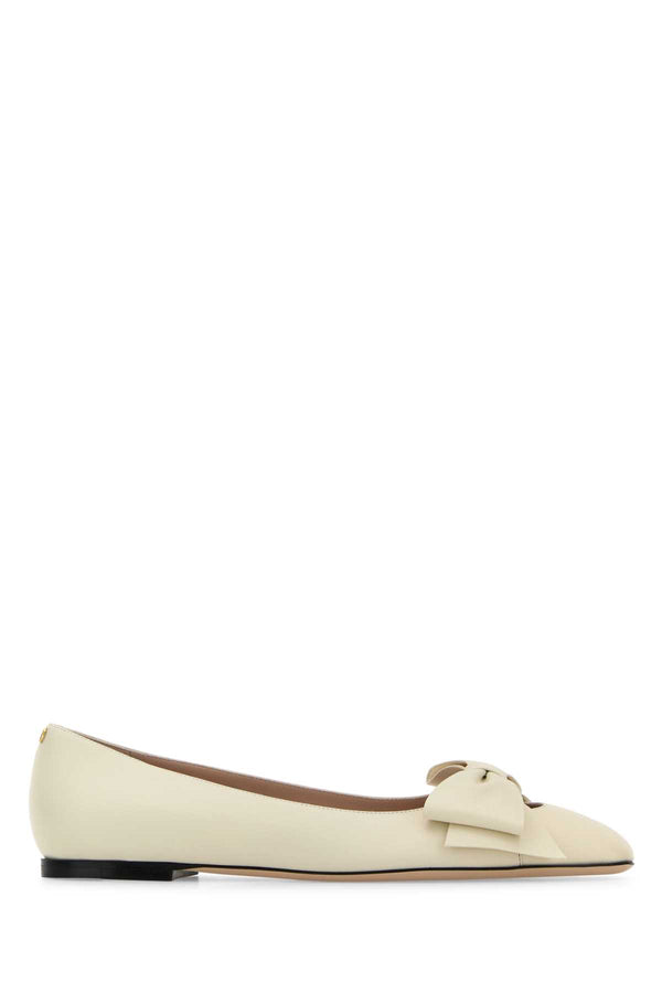 Valentino Garavani Exterior: 100% Ovine leather; Interior: 100% Leather; Sole: Leather flat in beige