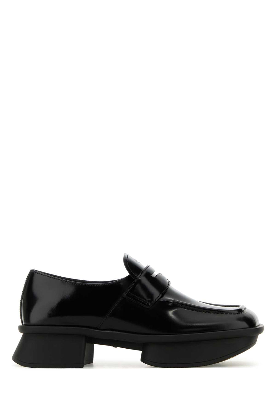 Prada 100% Vitello loafer in black