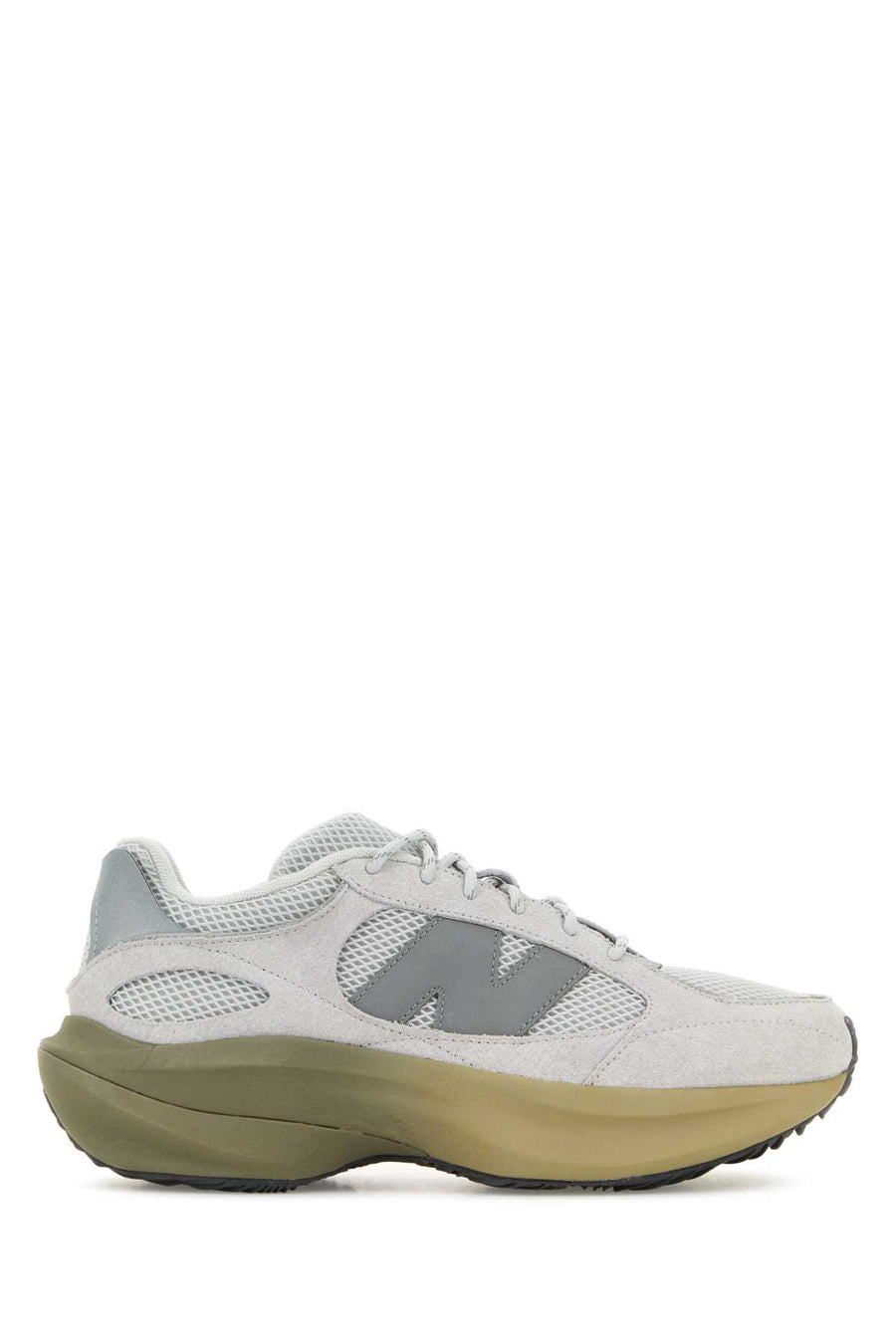 New Balance Exterior: Suede sneaker in gray