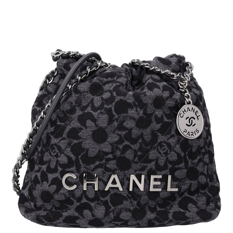 Chanel Cotton shoulder bag in black — view 5