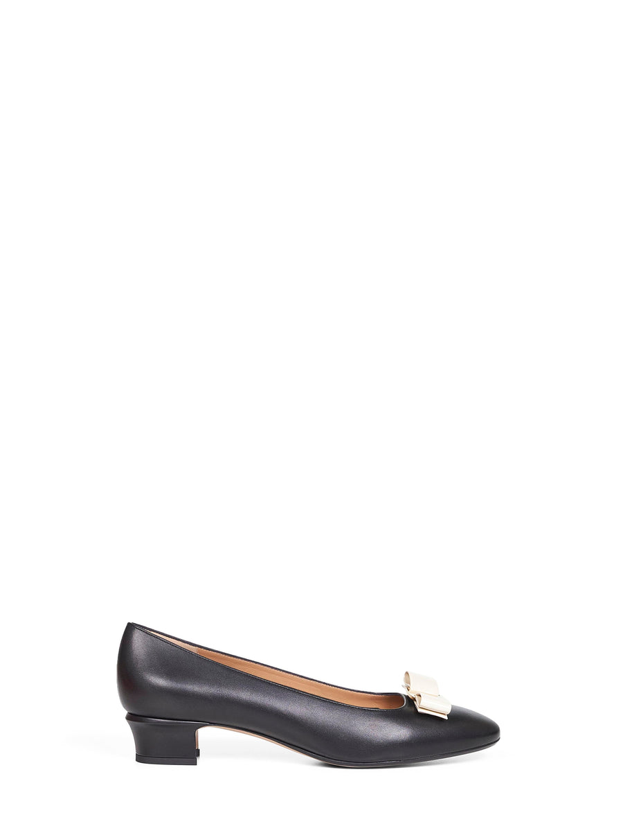 Black And Mascarpone Leather Vara Bow Pumps Calf Ballerina Shoes