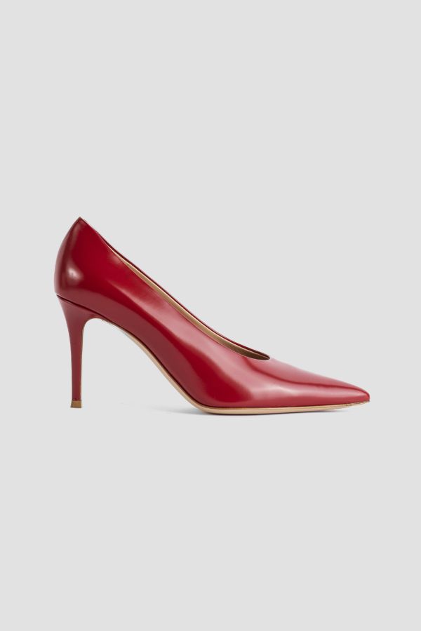 Gianvito Rossi Leather pump in red