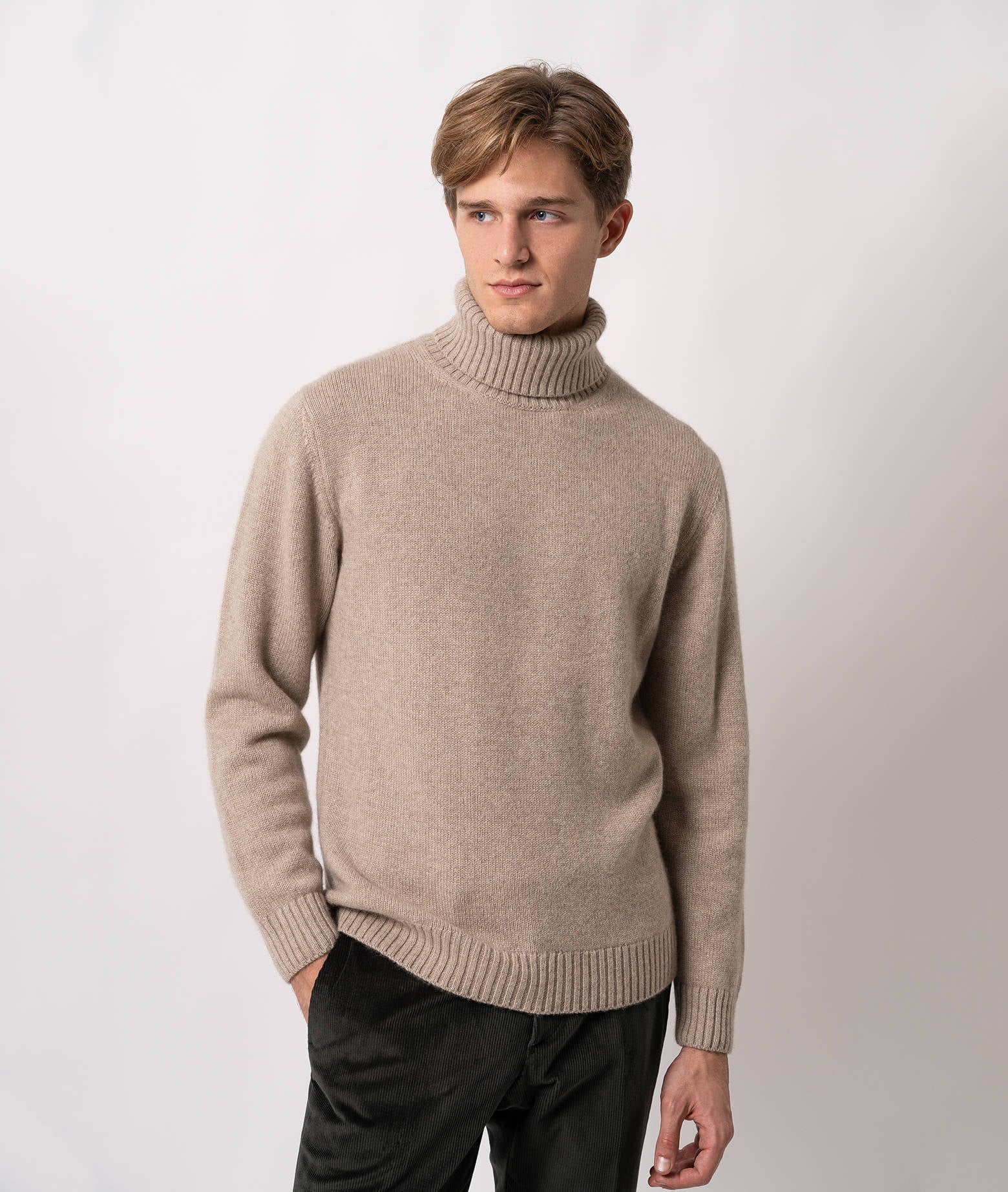 Turtleneck Cashmere Sweater Winnipeg Ivory Knitwear