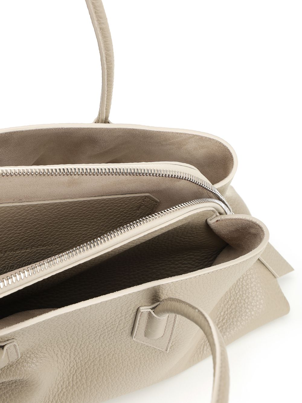 Medium La Passeggiata Shoulder Bag Beige