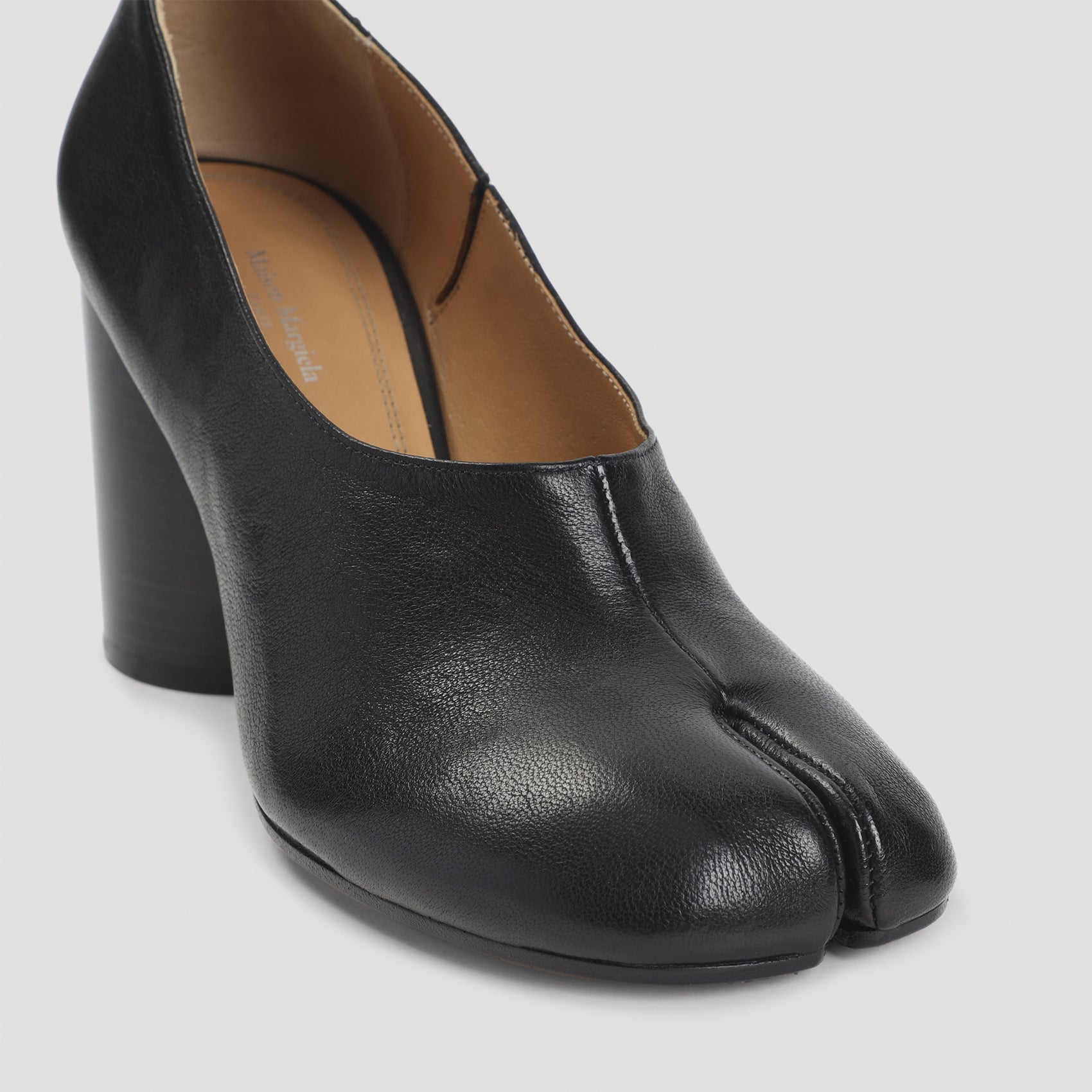 Tabi H30 High Pumps Black Lamb Leather