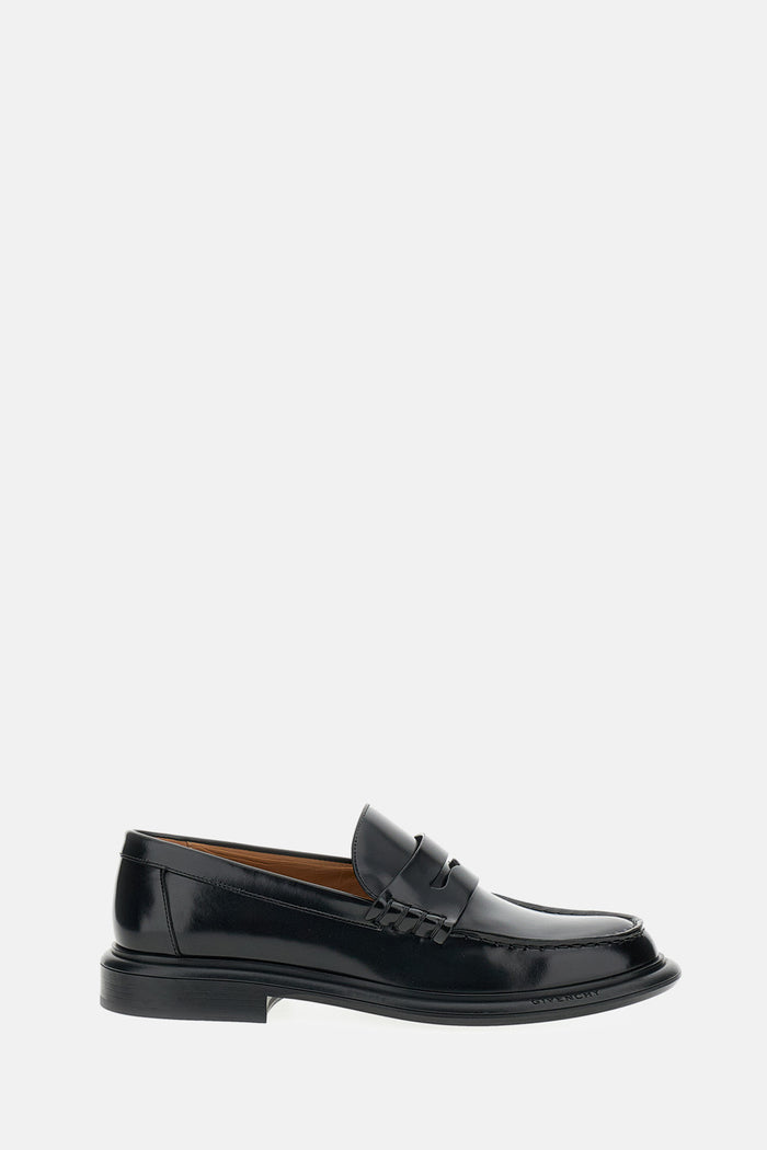 Givenchy Flat shoes Black Calf Leather