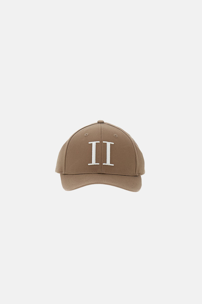 Les Deux Hats Brown