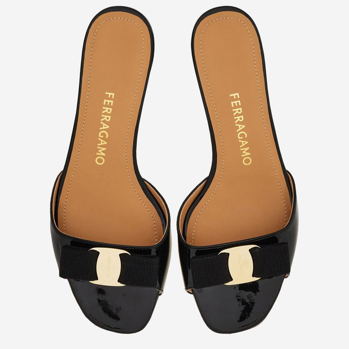 Salvatore Ferragamo Flat shoes Black Upper: Bos Taurus