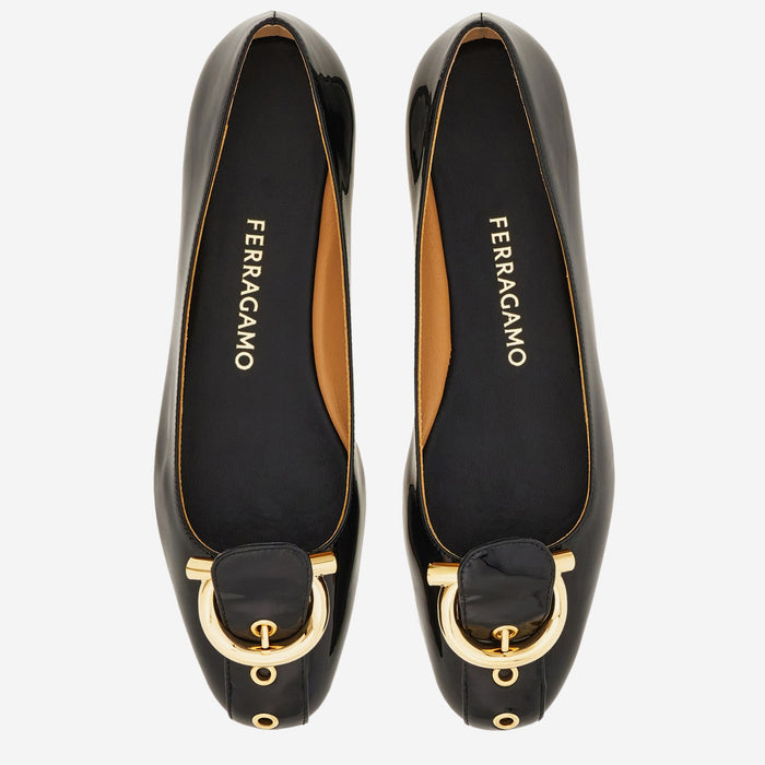 Salvatore Ferragamo Flat shoes Black Upper: Bos Taurus