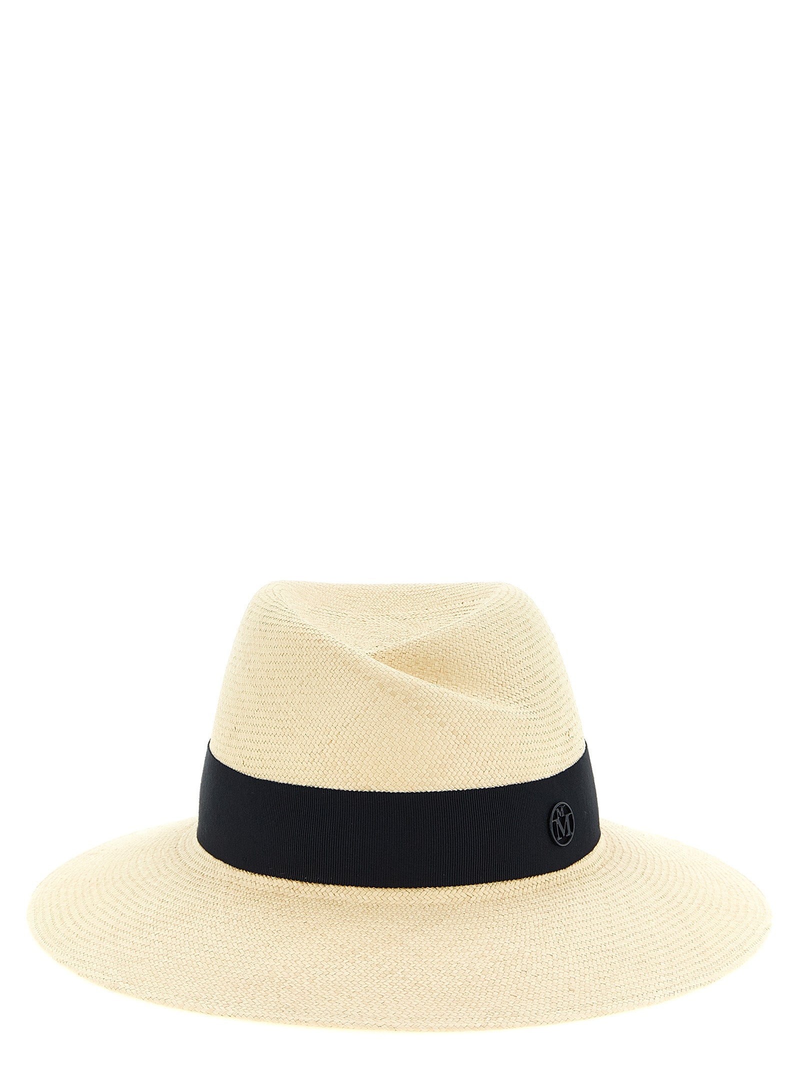 Virginie hat Blue Straw