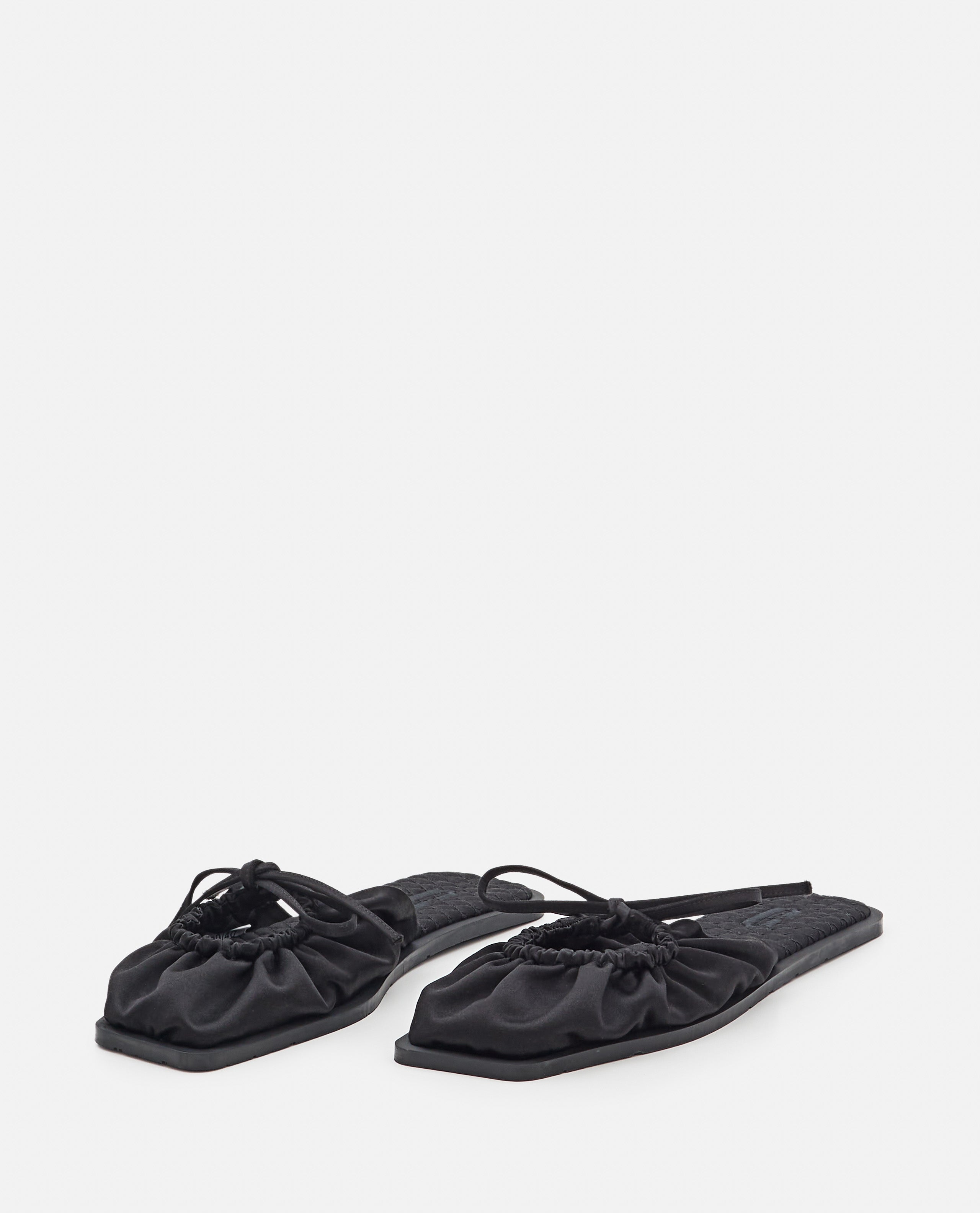 CARLOTHA RAY Sandals Black Vi Se
