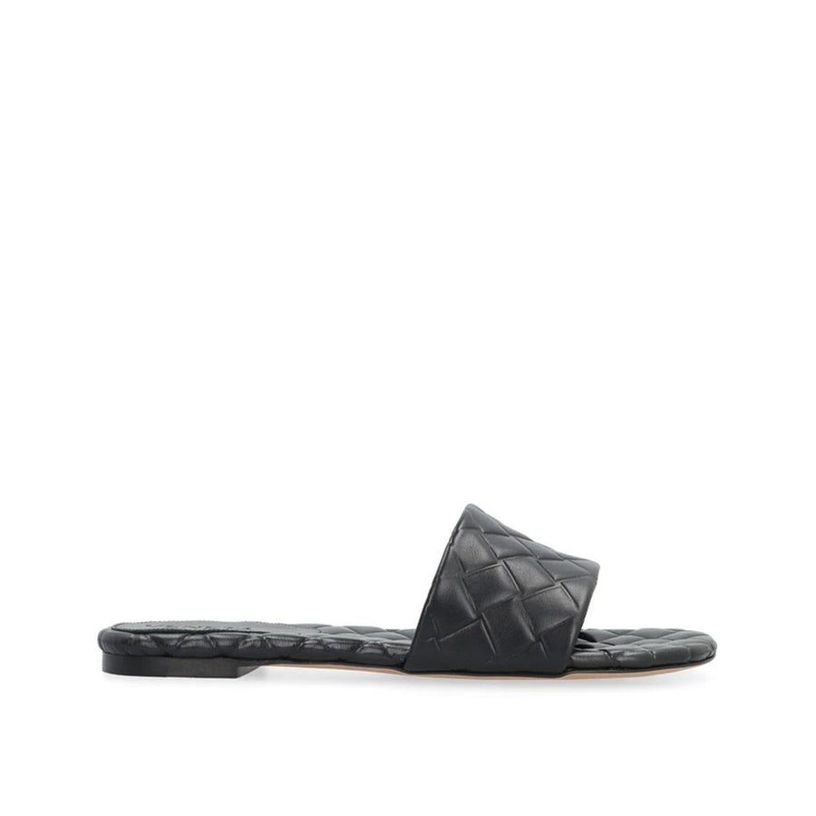Bottega Veneta 100% Lamb Leather; Inner: Leather; Insole: Leather; Sole: Leather slide in black