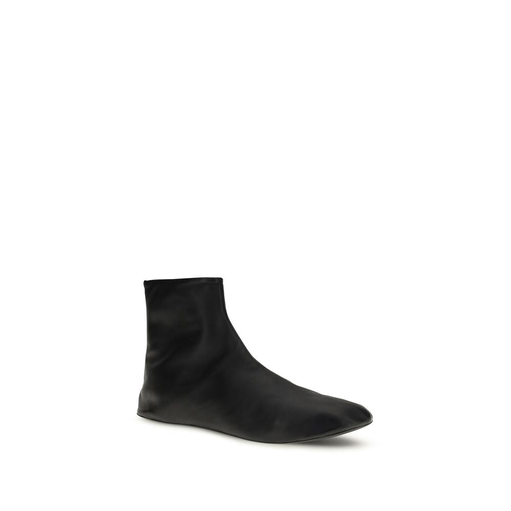 The Row Upper: 100% Lamb leather; Sole: 100% Rubber; Lining: Shearling ankle boot in black — view 2